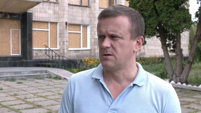 Дрон убив, коли перебирала картоплю: що розповідають жителі прикордонної Семенівки про обстріли на вихідних Дрон убив, коли перебирала картоплю: що розповідають жителі прикордонної Семенівки про обстріли на вихідних