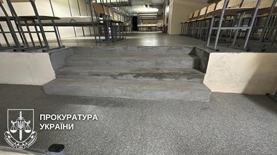 Посадовцю Рівненської ОВА повідомили про підозру у службовій недбалості під час ремонту укриття у ліцеї на Рівненщині Посадовцю Рівненської ОВА повідомили про підозру у службовій недбалості під час ремонту укриття у ліцеї на Рівненщині