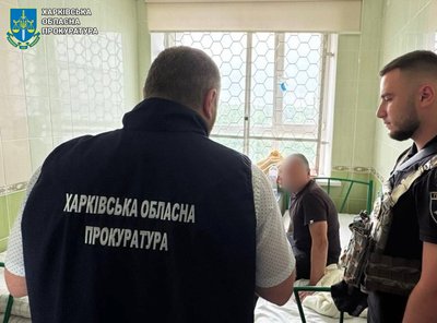43-річному чоловікові повідомлено про підозру за фактом хуліганства 43-річному чоловікові повідомлено про підозру за фактом хуліганства