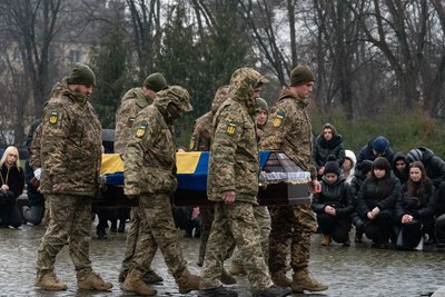 В Ужгороді попрощалися із полеглим військовим Русланом Капальчиком В Ужгороді попрощалися із полеглим військовим Русланом Капальчиком