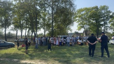 Перехід з УПЦ в ПЦУ: на Рівненщині громада села Жовкині провела збори Перехід з УПЦ в ПЦУ: на Рівненщині громада села Жовкині провела збори
