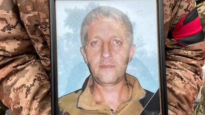 У Полтаві прощаються із Євгенієм Плішем та Михайлом Нардідом, які загинули на війні з РФ У Полтаві прощаються із Євгенієм Плішем та Михайлом Нардідом, які загинули на війні з РФ