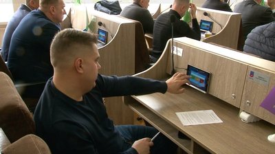 Зарплата педагогам і житло для ветеранів — за що голосували на сесії Черкаської міськради Зарплата педагогам і житло для ветеранів — за що голосували на сесії Черкаської міськради