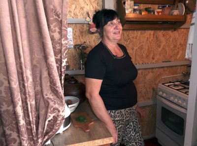 Балони з газом та газова плитка: як підготувалася до блекауту родина з Волині, будинок якої на електриці