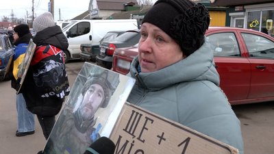 Як подружжя з Чернігівщини чекає на сина та бере участь в акціях на підтримку полонених й безвісти зниклих Як подружжя з Чернігівщини чекає на сина та бере участь в акціях на підтримку полонених й безвісти зниклих