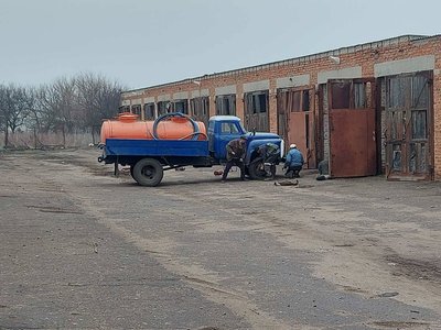 Возить військовим воду на фронт та гасить пожежі після обстрілів. Історія волонтера Віктора Волощука Возить військовим воду на фронт та гасить пожежі після обстрілів. Історія волонтера Віктора Волощука