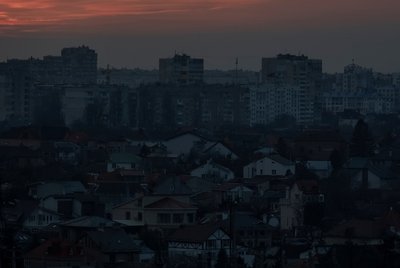 Повністю знеструмлена Одеса внаслідок постійних російських ракетних та дронових атак, 14 грудня 2025 року Повністю знеструмлена Одеса внаслідок постійних російських ракетних та дронових атак, 14 грудня 2025 року