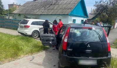 В'їхав у паркан приватного будинку: у Черкасах поліція розслідує ДТП