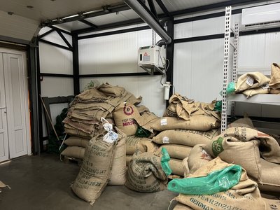 Еспресо може коштувати до 100 грн: чому дорожчає спешелті кава й як це впливає на бізнес у Чернівцях Еспресо може коштувати до 100 грн: чому дорожчає спешелті кава й як це впливає на бізнес у Чернівцях
