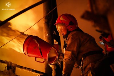 На Черкащині пошкоджений об'єкт критичної інфраструктури: що відомо про дронову атаку На Черкащині пошкоджений об'єкт критичної інфраструктури: що відомо про дронову атаку