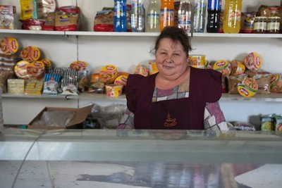 "Готові зимувати, аби тільки не бомбили". Що розповіли про обстріли РФ жителі прифронтового Веселого на Дніпропетровщині "Готові зимувати, аби тільки не бомбили". Що розповіли про обстріли РФ жителі прифронтового Веселого на Дніпропетровщині