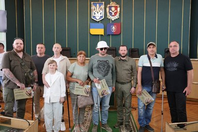 Сергій Тюрін вручив сертифікати на житло та подякував родинам захисників Сергій Тюрін вручив сертифікати на житло та подякував родинам захисників