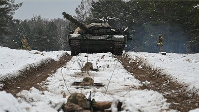 "Перемога — найголовніша мотивація": як навчаються військові в одному з центрів підготовки підрозділів на Чернігівщині "Перемога — найголовніша мотивація": як навчаються військові в одному з центрів підготовки підрозділів на Чернігівщині
