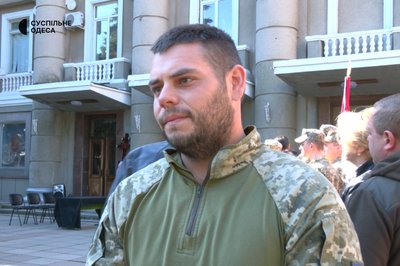 "Вірив, що Україна переможе": в Одесі провели в останню путь командира, який загинув під Херсоном "Вірив, що Україна переможе": в Одесі провели в останню путь командира, який загинув під Херсоном