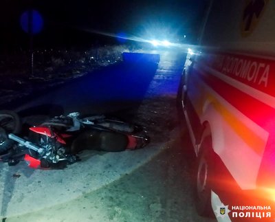 В'їхав у бетонний блок: на Рівненщині внаслідок травмувався мотоцикліст В'їхав у бетонний блок: на Рівненщині внаслідок травмувався мотоцикліст