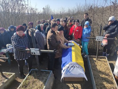 У громаді на Одещині попрощались з двома захисниками У громаді на Одещині попрощались з двома захисниками