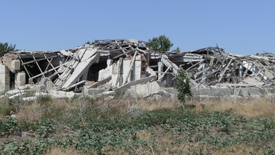 Ангари за 500 метрів від місця вибуху складу із селітрою