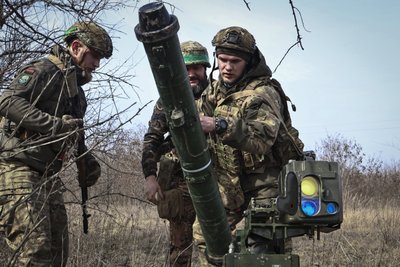Донеччину звільнятимуть однією з останніх: військовий оглядач з Одеси про значення битви за Бахмут Донеччину звільнятимуть однією з останніх: військовий оглядач з Одеси про значення битви за Бахмут