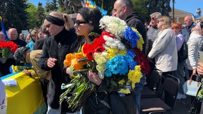 "Він був справжнім патріотом": на Рівненщині попрощалися з 30-річним Іллею Міщуком "Він був справжнім патріотом": на Рівненщині попрощалися з 30-річним Іллею Міщуком