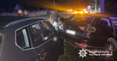 В ДТП на Буковині травмувалося четверо людей: у поліції розповіли деталі про ДТП В ДТП на Буковині травмувалося четверо людей: у поліції розповіли деталі про ДТП