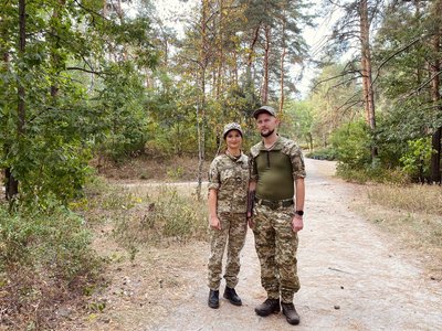 "Мене обміняли": історія подружжя прикордонників, які пережили полон та переїхали на Черкащину