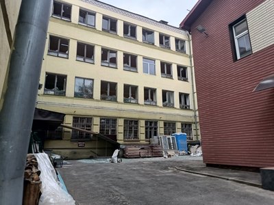 "Я підскочив з дивану, будинок підстрибнув". Що відбувається на місці ракетної атаки по Дніпру та що кажуть очевидці "Я підскочив з дивану, будинок підстрибнув". Що відбувається на місці ракетної атаки по Дніпру та що кажуть очевидці