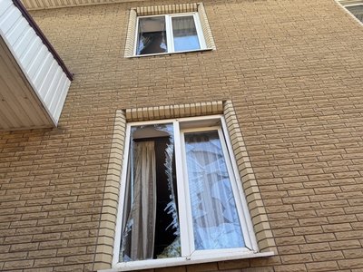 "Вогняні фаєри залетіли у кімнату". Російська армія вдарила дронами по Кривому Рогу: що відбувається на місцях обстрілу "Вогняні фаєри залетіли у кімнату". Російська армія вдарила дронами по Кривому Рогу: що відбувається на місцях обстрілу