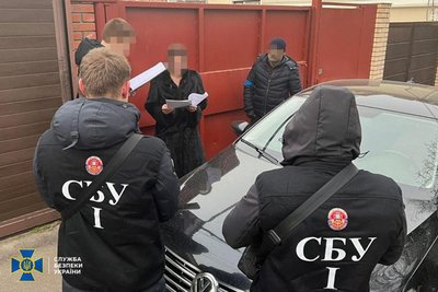 В Одесі депутата облради та його дружину підозрюють в махінаціях з землею В Одесі депутата облради та його дружину підозрюють в махінаціях з землею
