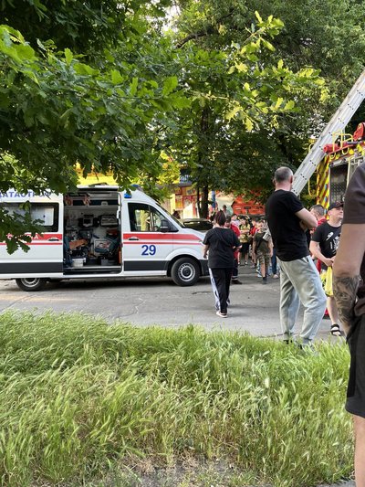 У Черкасах спалахнула пожежа в багатоповерхівці: мешканців евакуювали рятувальники У Черкасах спалахнула пожежа в багатоповерхівці: мешканців евакуювали рятувальники