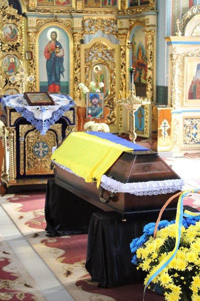 На Закарпатті попрощалися із 51-річним Юрієм Концом, який загинув на Донеччині На Закарпатті попрощалися із 51-річним Юрієм Концом, який загинув на Донеччині