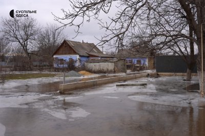 Підтоплені дороги, будинки та дитячі майданчики: наслідки повіню у селищі Ширяєве на Одещині