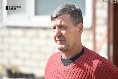 "Бачив удар через вікно і чув, як сиплеться скло": наслідки атаки РФ на Чорноморськ 16 березня