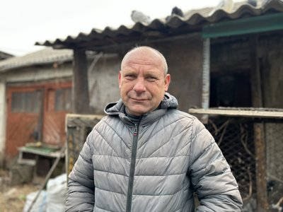 "Хай краще голуби літають, ніж оці ракети". Переселенець з Донеччини розводить голубів на Дніпропетровщині "Хай краще голуби літають, ніж оці ракети". Переселенець з Донеччини розводить голубів на Дніпропетровщині