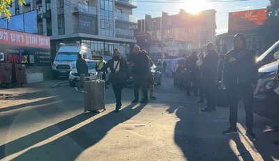 Посвяткували — і додому: паломники-хасиди їдуть з Умані Посвяткували — і додому: паломники-хасиди їдуть з Умані