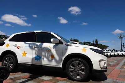 Два медзаклади Київщини отримали авто, щоб швидше діставатися до пацієнтів Два медзаклади Київщини отримали авто, щоб швидше діставатися до пацієнтів