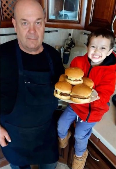 «Родина повна, де люблять»: як дитячий будинок сімейного типу з Херсонщини пережив окупацію «Родина повна, де люблять»: як дитячий будинок сімейного типу з Херсонщини пережив окупацію