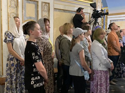 Трійця у Лаврі: Епіфаній провів святкову літургію Трійця у Лаврі: Епіфаній провів святкову літургію