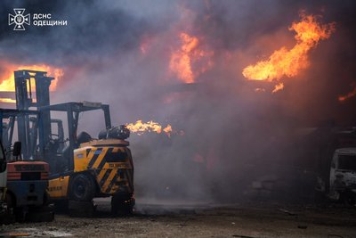 Унаслідок атаки РФ на Одесу загинули троє людей, є поранені Унаслідок атаки РФ на Одесу загинули троє людей, є поранені