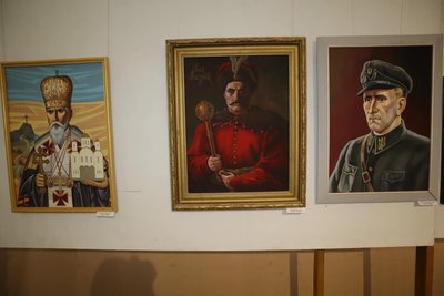 Виставка "З Україною в серці", картини, Тернопільський обласний художній музей, художник Михайло Дирбавка Виставка "З Україною в серці", картини, Тернопільський обласний художній музей, художник Михайло Дирбавка