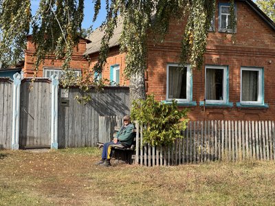 “Били FPV, потім дали викопати картоплю, і полетіли “Молнії”: як живе Софіївка на Сумщині “Били FPV, потім дали викопати картоплю, і полетіли “Молнії”: як живе Софіївка на Сумщині