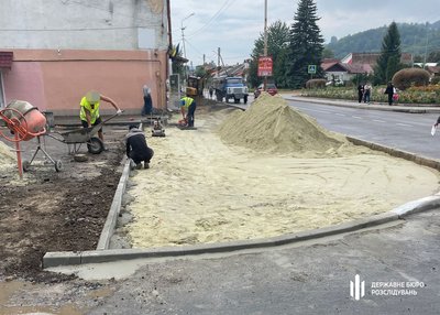 Клали бруківку замість служби: судитимуть посадовця військової частини Клали бруківку замість служби: судитимуть посадовця військової частини