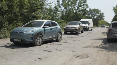 "Вибиваєш колеса, лопають диски": на Вінниччині 30 км траси потребують ремонту "Вибиваєш колеса, лопають диски": на Вінниччині 30 км траси потребують ремонту