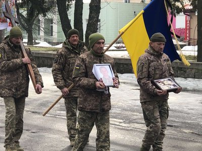 Загинув на Сумщині: громада Черкащини поховала захисника Загинув на Сумщині: громада Черкащини поховала захисника
