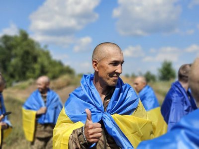 "Удома – це Україна": черкащан повернули з російського полону "Удома – це Україна": черкащан повернули з російського полону
