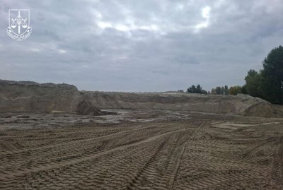 Мільйонні прибутки: на Черкащині незаконно видобували пісок