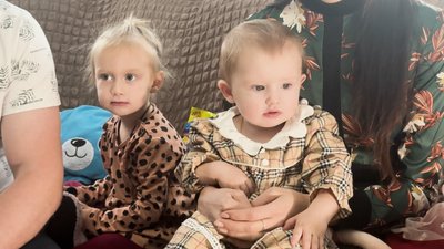 Мають трьох корів, обробляють 4 га землі та готують по 20 літрів борщу: як живе багатодітна родина Лень на Чернігівщині Мають трьох корів, обробляють 4 га землі та готують по 20 літрів борщу: як живе багатодітна родина Лень на Чернігівщині