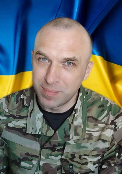 На Черкащині орден передали брату полеглого захисника з Донеччини На Черкащині орден передали брату полеглого захисника з Донеччини