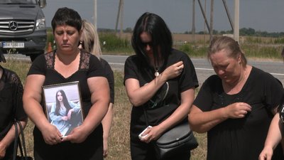 Пам’ятний знак встановили на місці ДТП на Рівненщині, де загинули 14 людей