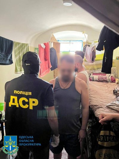 Заволоділи чужими ділянками на 67 мільйонів гривень: в Одесі затримали групу людей Заволоділи чужими ділянками на 67 мільйонів гривень: в Одесі затримали групу людей
