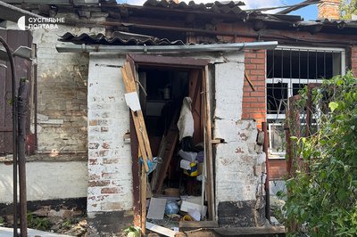 Фото цивільних будинків після влучання у ТЦК у Полтаві Фото цивільних будинків після влучання у ТЦК у Полтаві